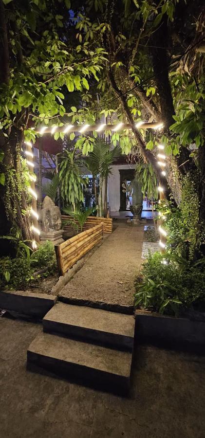 Retro Quarter Mb Hostel Siem Reap Exterior photo