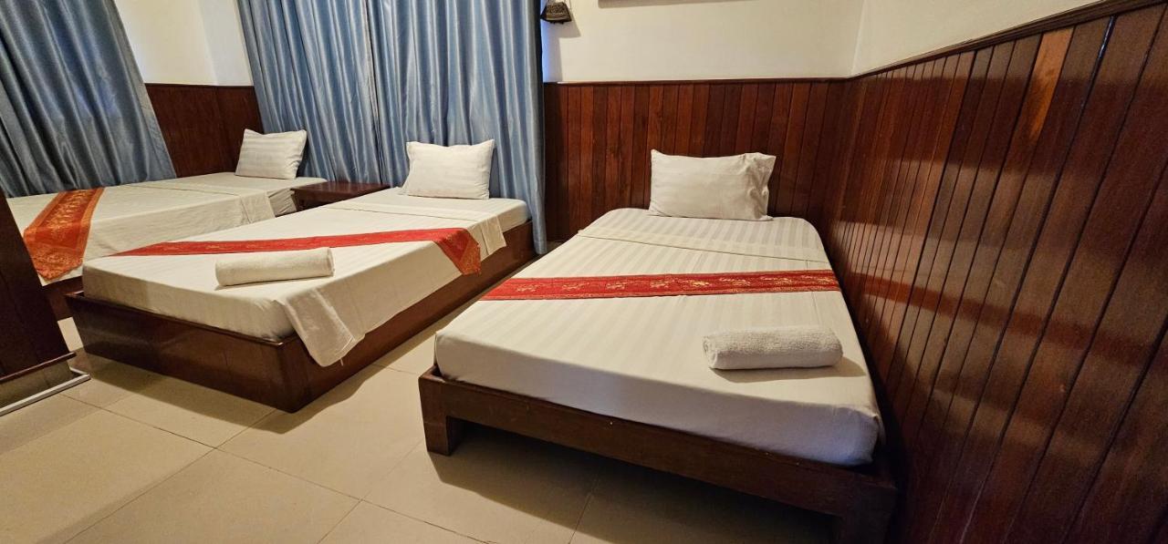 Retro Quarter Mb Hostel Siem Reap Exterior photo