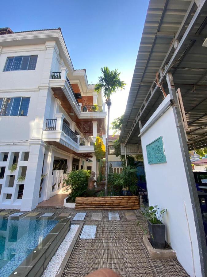 Retro Quarter Mb Hostel Siem Reap Exterior photo